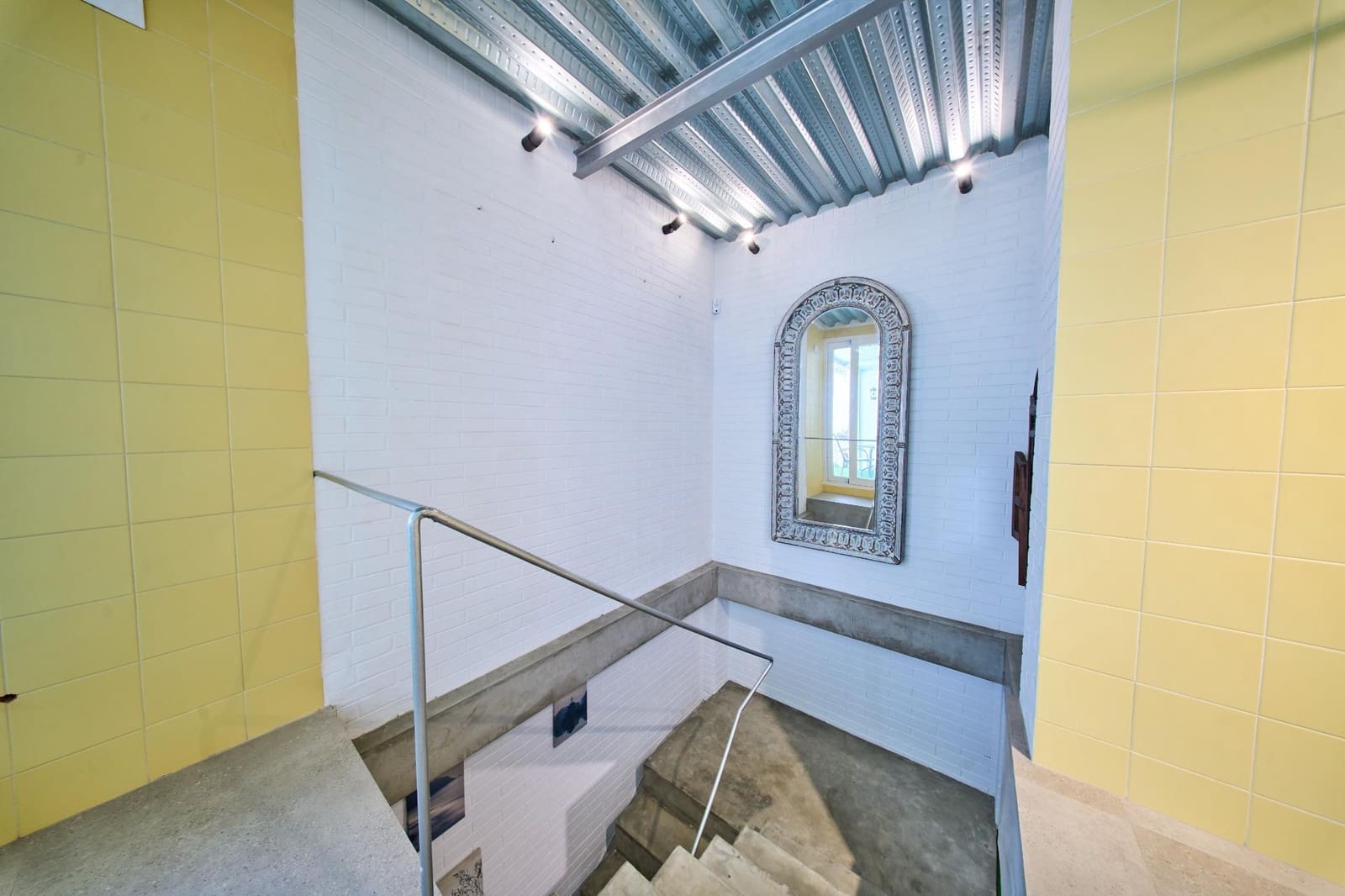 2 bedroom Terraced Villa for sale in Granada city - € 385,000 (Ref: 9729364)