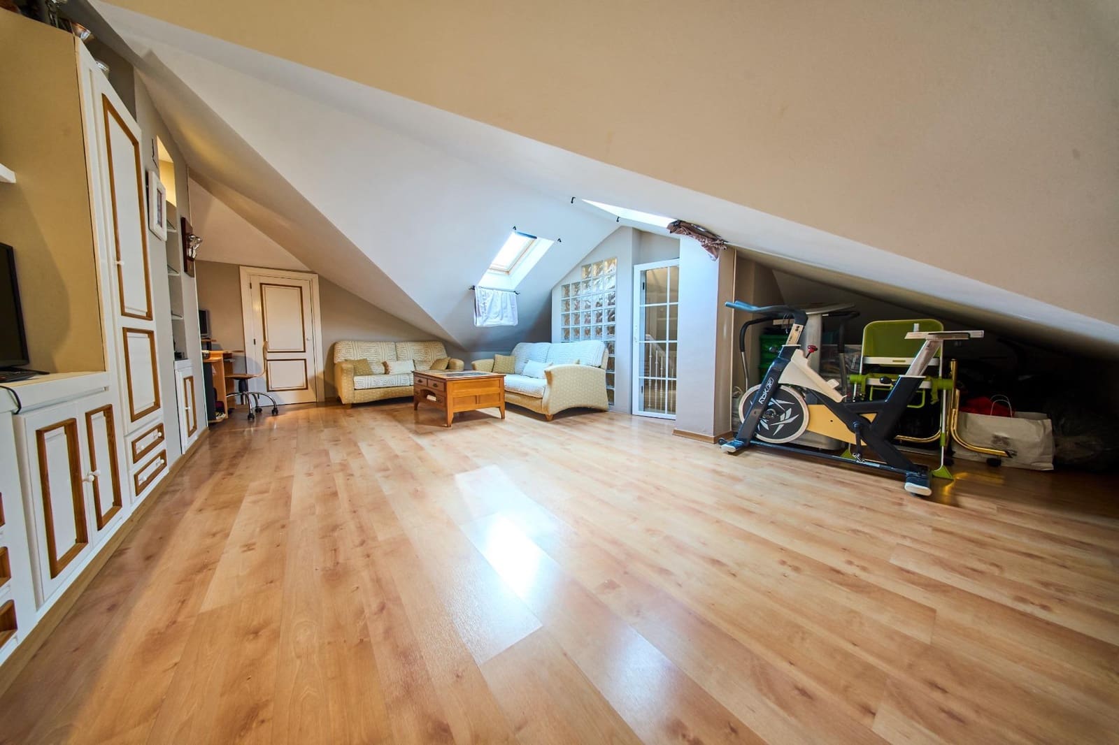 3 chambre Villa/Maison Semi-Mitoyenne à vendre à Ogijares avec piscine garage - 339 000 € (Ref: 9730274)