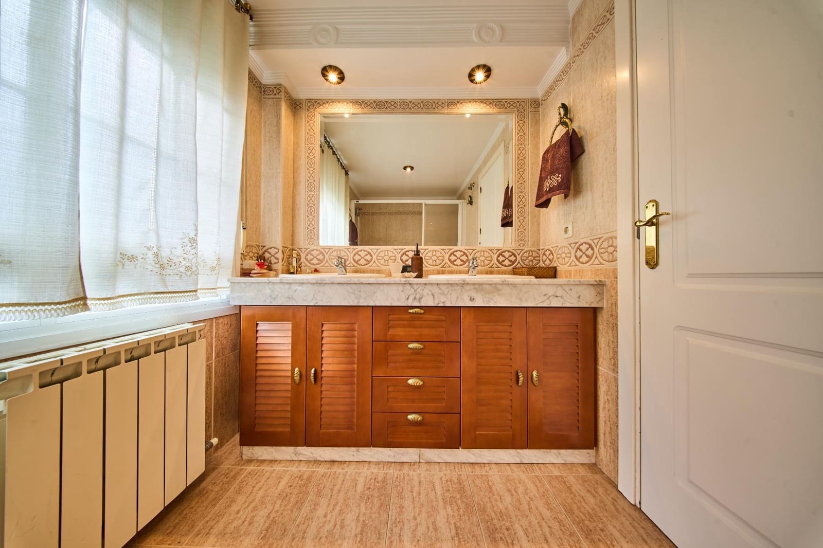 3 chambre Villa/Maison Semi-Mitoyenne à vendre à Ogijares avec piscine garage - 339 000 € (Ref: 9730274)