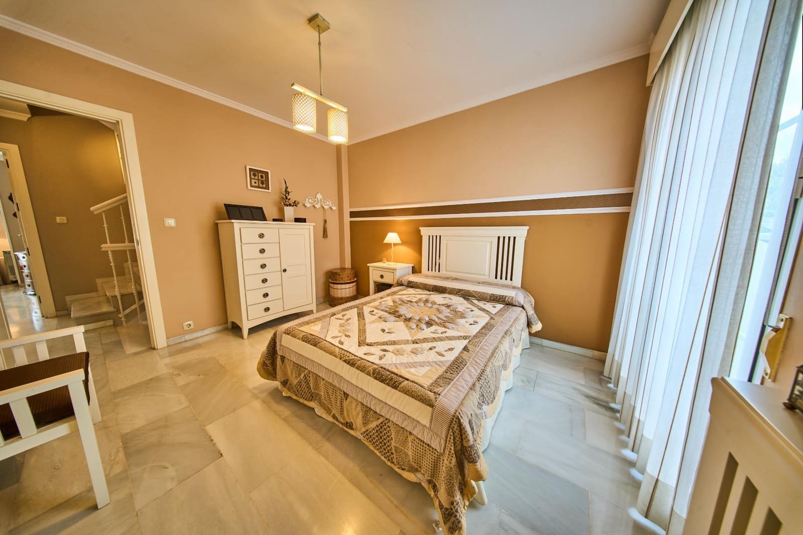 3 chambre Villa/Maison Semi-Mitoyenne à vendre à Ogijares avec piscine garage - 339 000 € (Ref: 9730274)