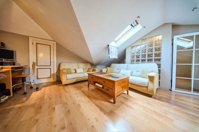 Pareado de 3 habitaciones en Ogíjares en venta con piscina garaje - 339.000 € (Ref: 9730274)