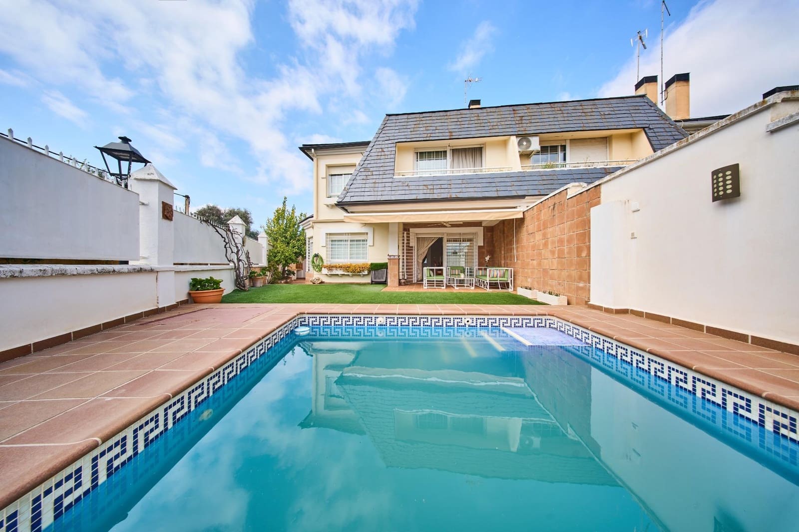 3 chambre Villa/Maison Semi-Mitoyenne à vendre à Ogijares avec piscine garage - 339 000 € (Ref: 9730274)