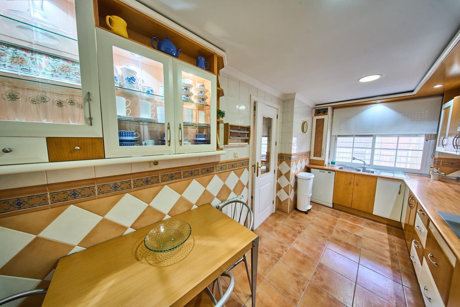 3 chambre Villa/Maison Semi-Mitoyenne à vendre à Ogijares avec piscine garage - 339 000 € (Ref: 9730274)