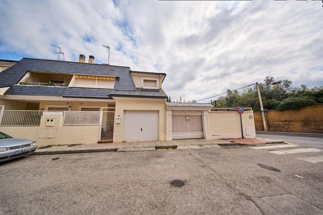 Pareado de 3 habitaciones en Ogíjares en venta con piscina garaje - 339.000 € (Ref: 9730274)