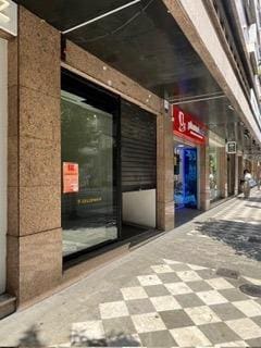 Commercieel te huur in Granada stad - € 2.700 (Ref: 9732411)