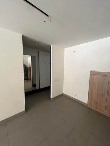 Commercieel te huur in Centro, Granada stad - € 2.700 (Ref: 9732411)