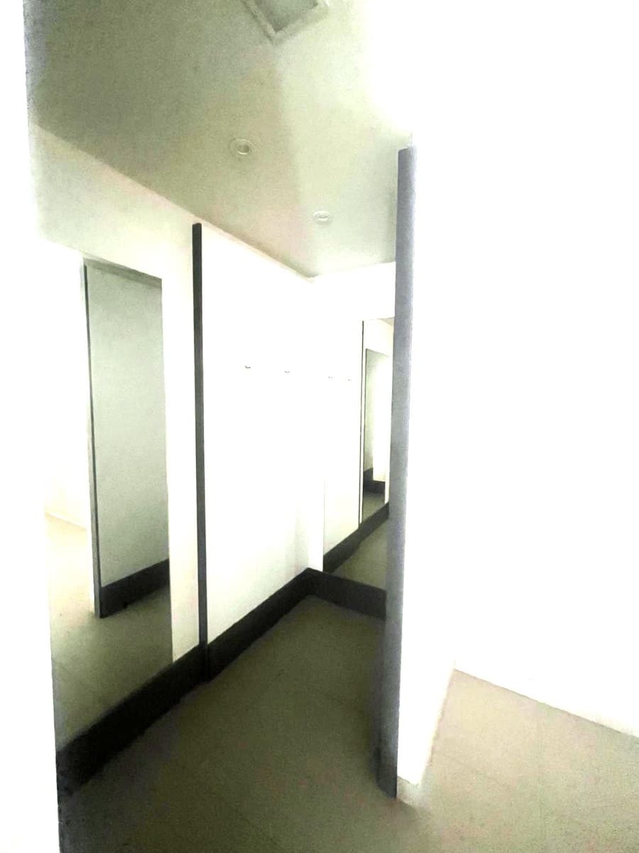 Commercieel te huur in Granada stad - € 2.700 (Ref: 9732411)