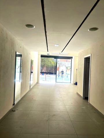 Commercieel te huur in Centro, Granada stad - € 2.700 (Ref: 9732411)