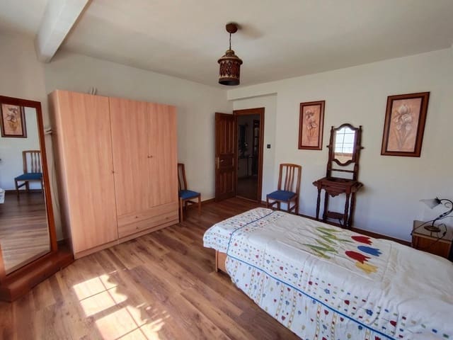 3 quarto Apartamento para arrendar em Lanjarón - 600 € (Ref: 9735779)