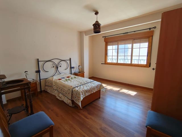3 quarto Apartamento para arrendar em Lanjarón - 600 € (Ref: 9735779)