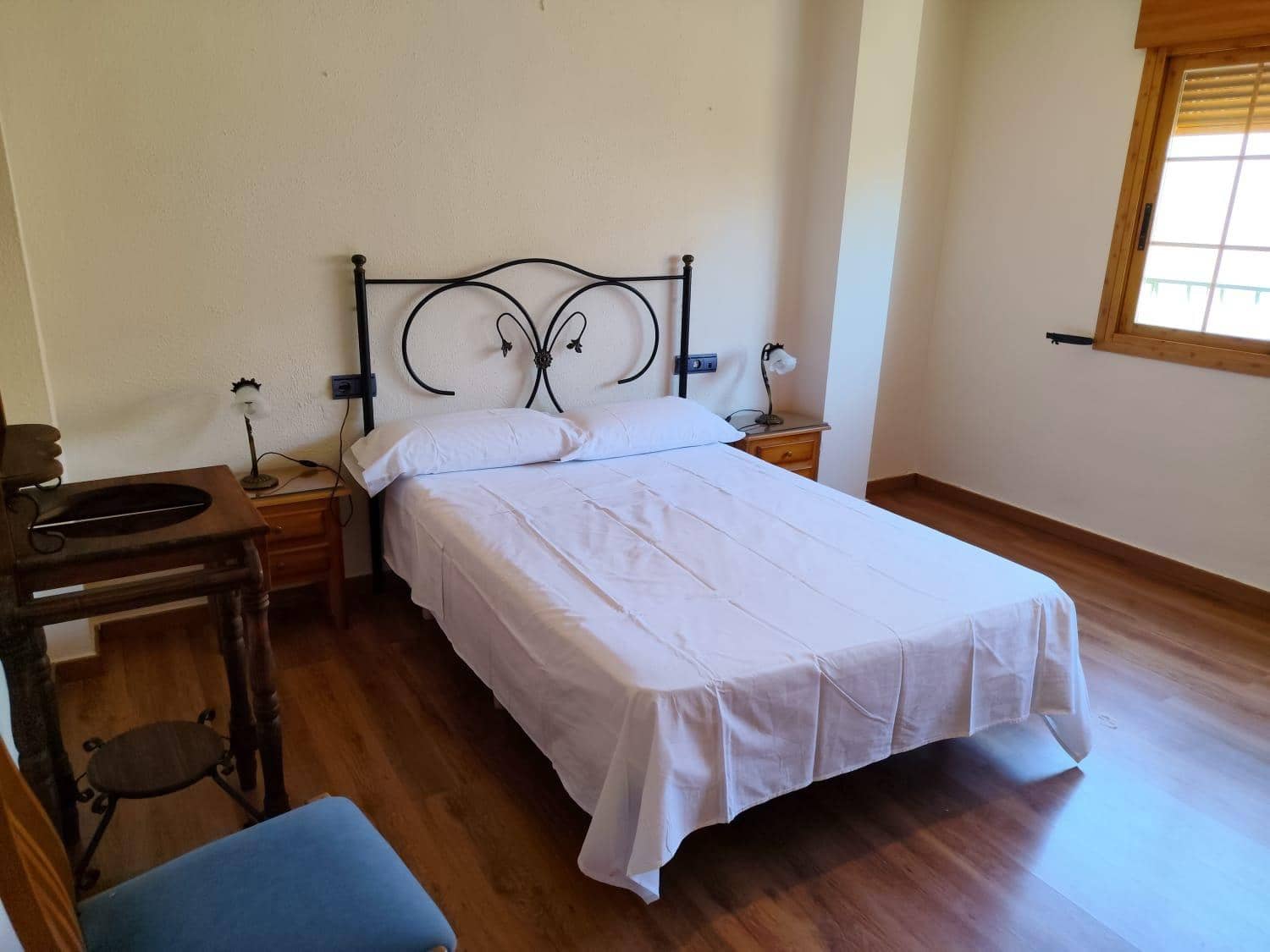 3 slaapkamer Appartement te huur in Lanjaron - € 550 (Ref: 9735779)