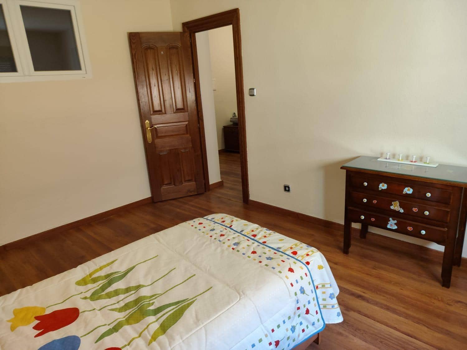 3 slaapkamer Appartement te huur in Lanjaron - € 550 (Ref: 9735779)