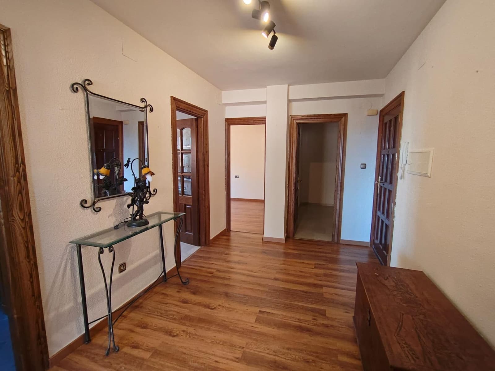3 slaapkamer Appartement te huur in Lanjaron - € 550 (Ref: 9735779)