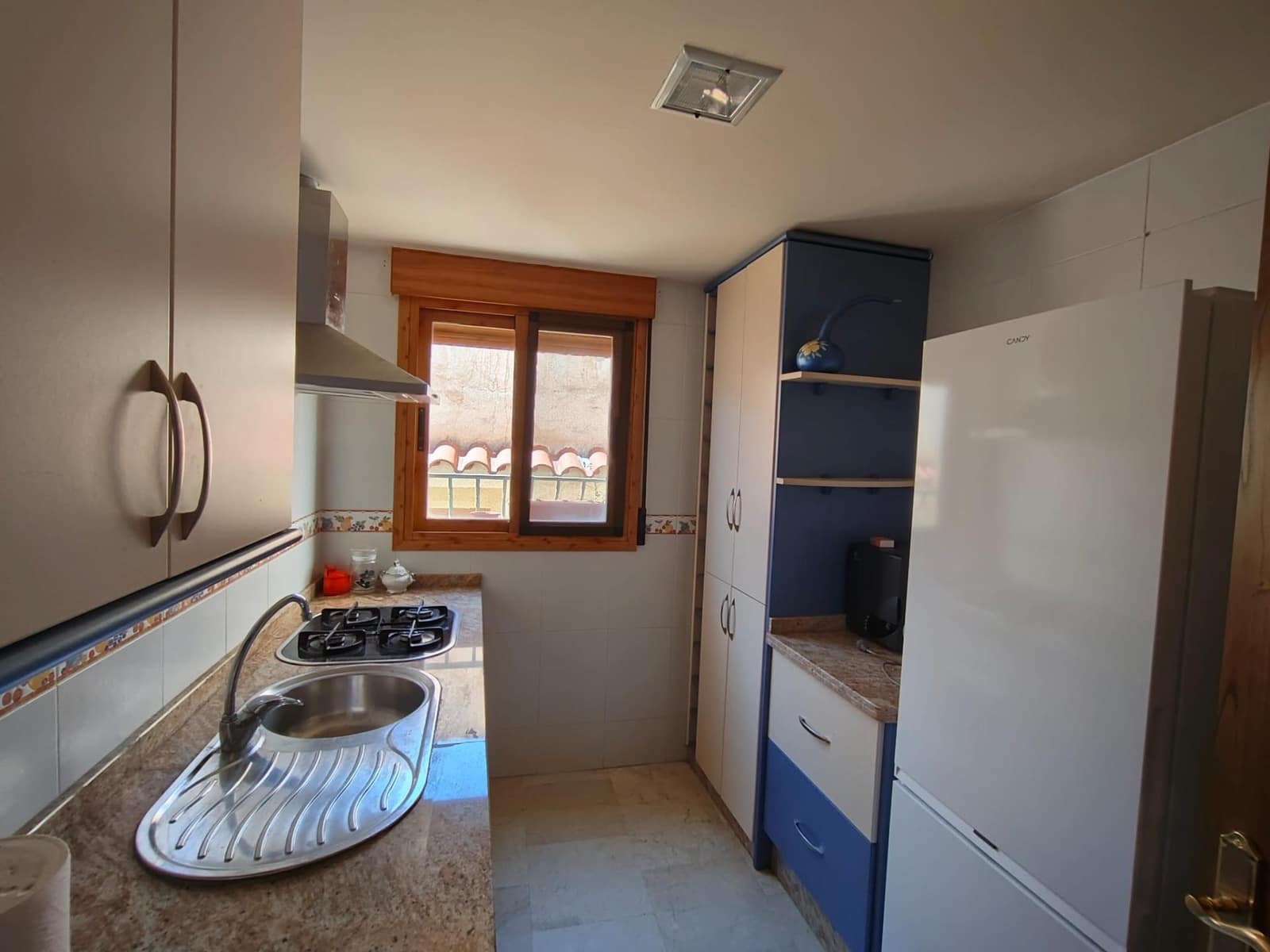 3 slaapkamer Appartement te huur in Lanjaron - € 550 (Ref: 9735779)