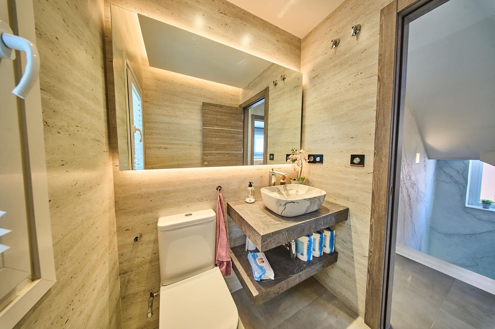 3 bedroom Terraced Villa for sale in Granada city with garage - € 410,000 (Ref: 9735780)