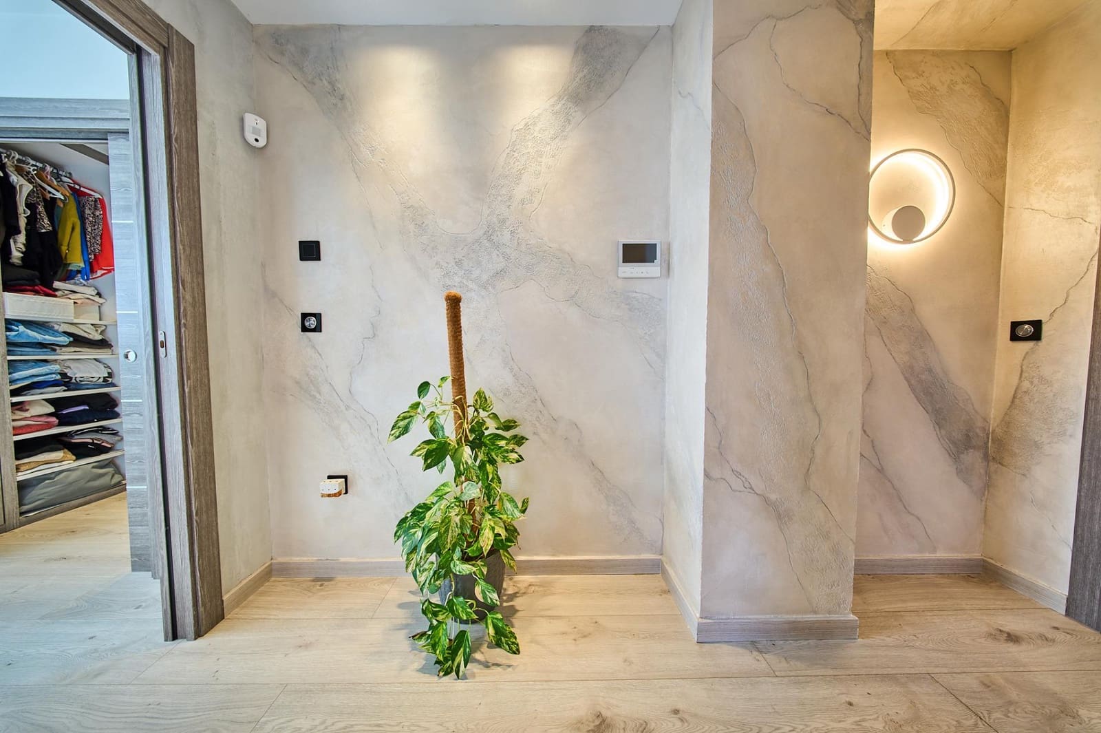 3 bedroom Terraced Villa for sale in Granada city with garage - € 410,000 (Ref: 9735780)