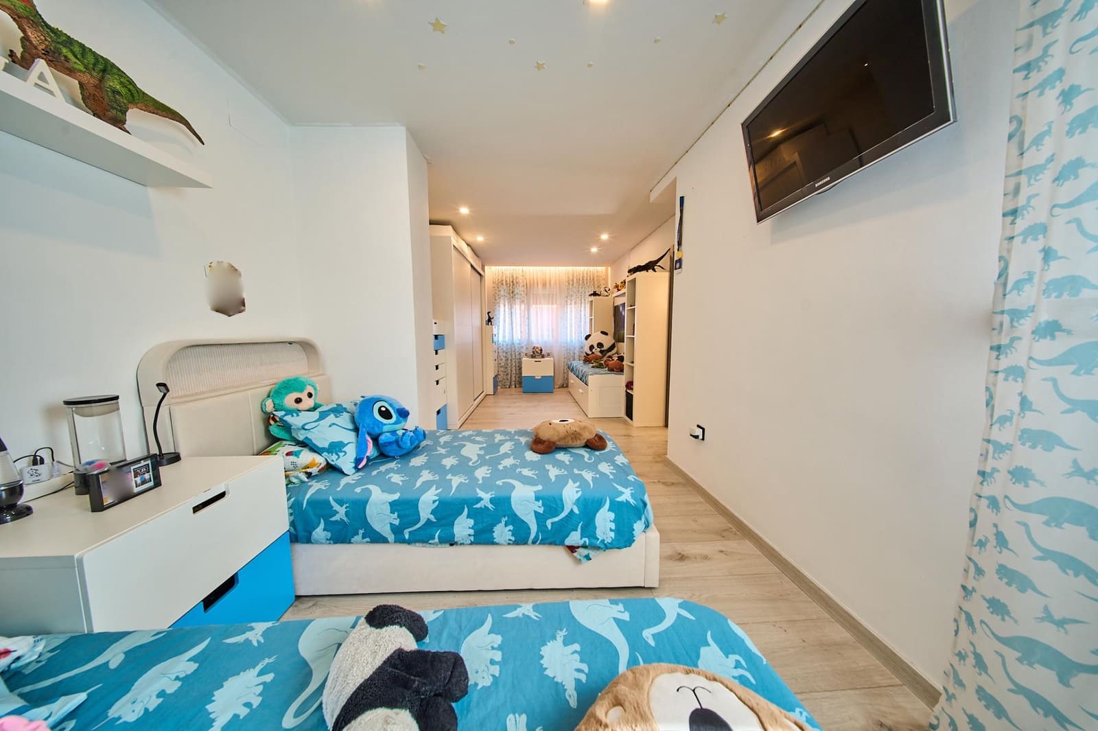 3 bedroom Terraced Villa for sale in Granada city with garage - € 410,000 (Ref: 9735780)