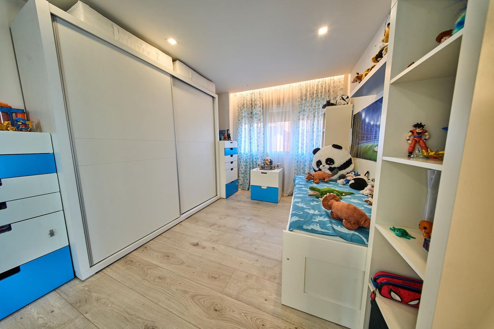 3 bedroom Terraced Villa for sale in Granada city with garage - € 410,000 (Ref: 9735780)