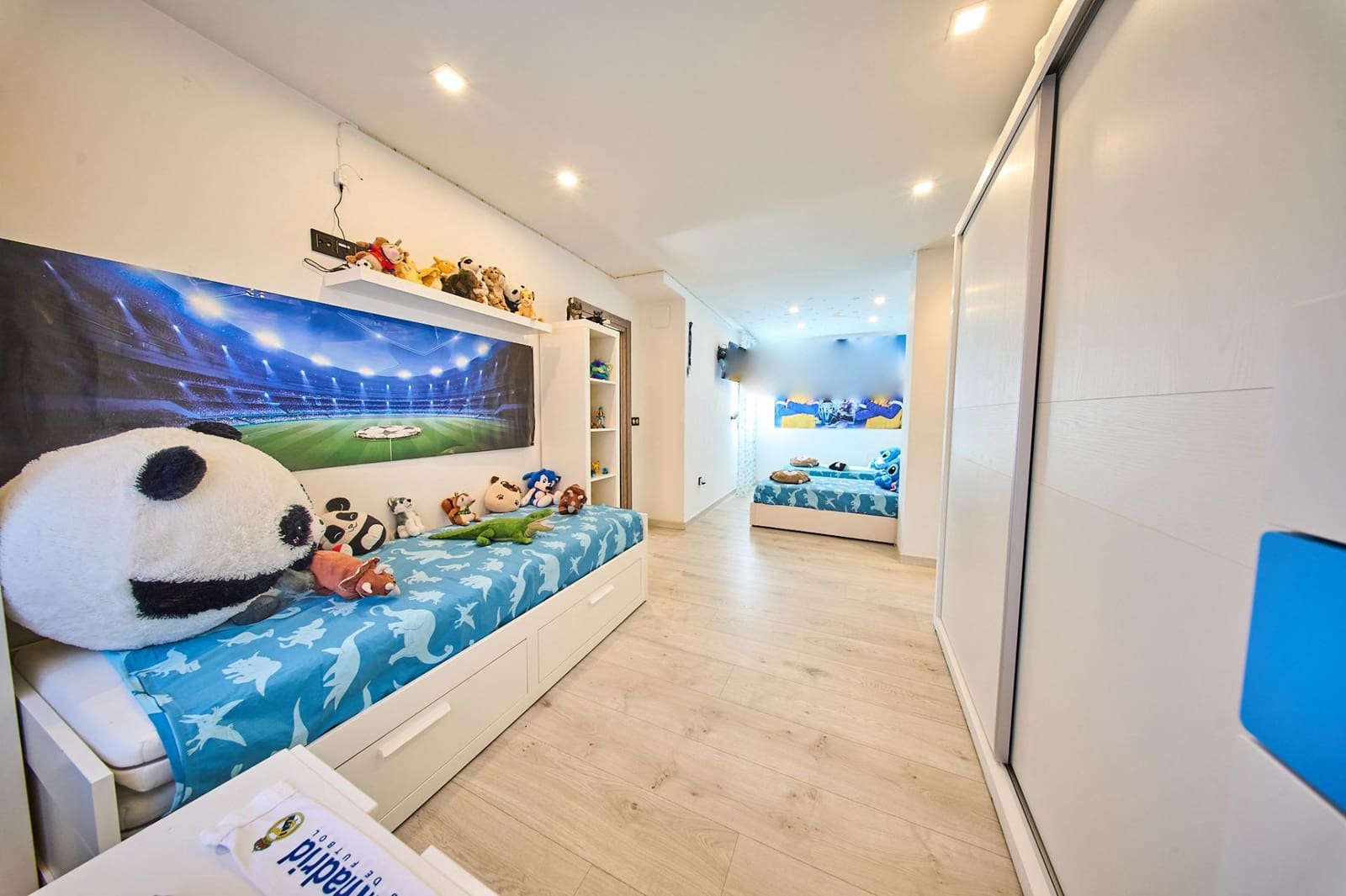 3 bedroom Terraced Villa for sale in Granada city with garage - € 410,000 (Ref: 9735780)