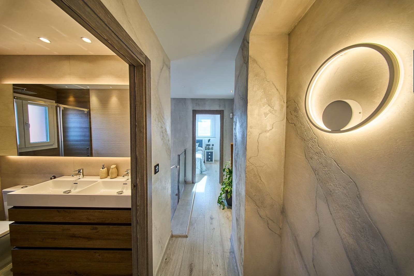 3 bedroom Terraced Villa for sale in Granada city with garage - € 410,000 (Ref: 9735780)