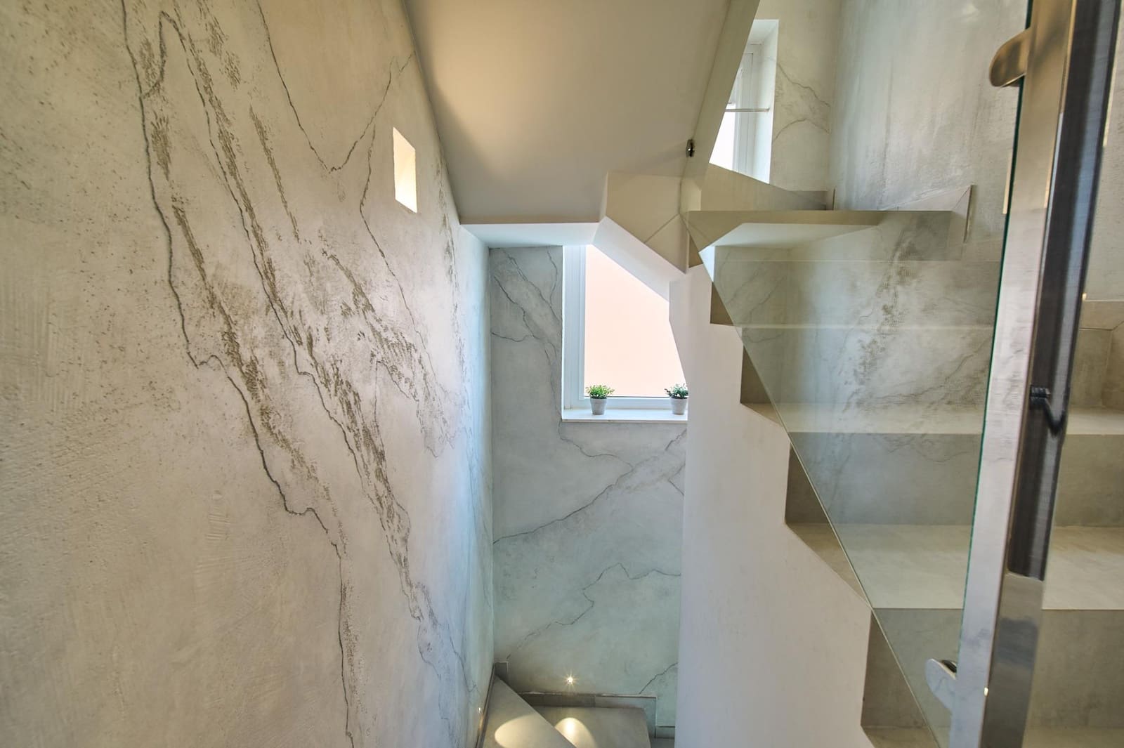 3 bedroom Terraced Villa for sale in Granada city with garage - € 410,000 (Ref: 9735780)