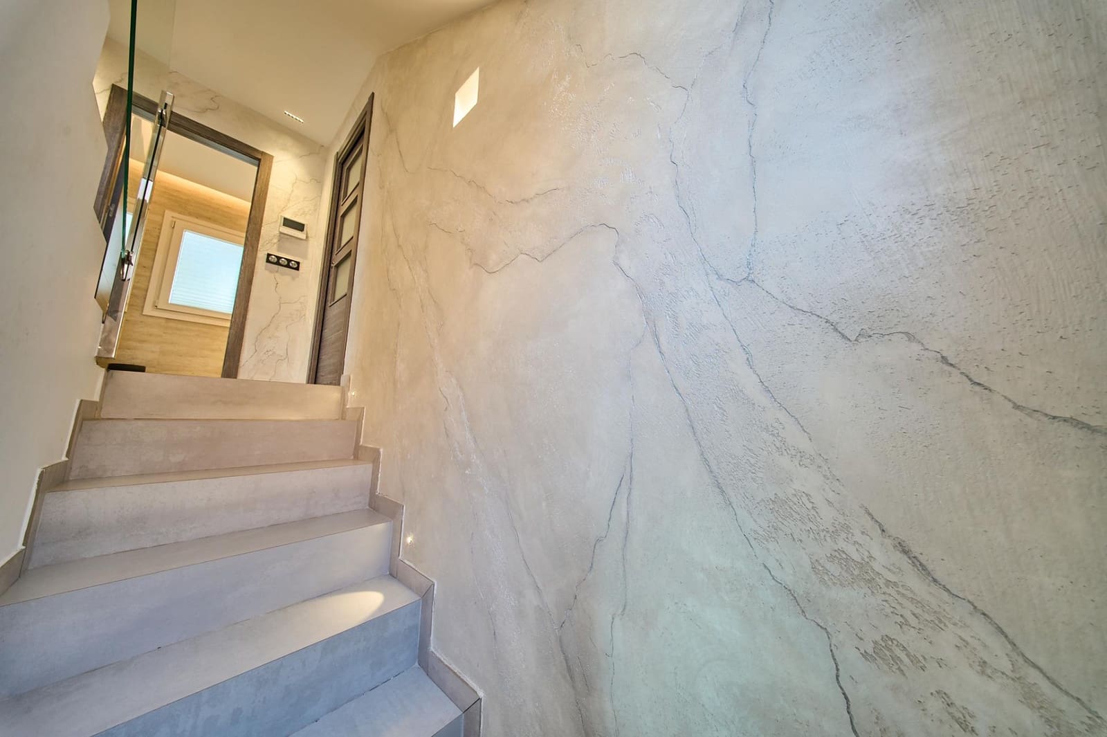 3 bedroom Terraced Villa for sale in Granada city with garage - € 410,000 (Ref: 9735780)