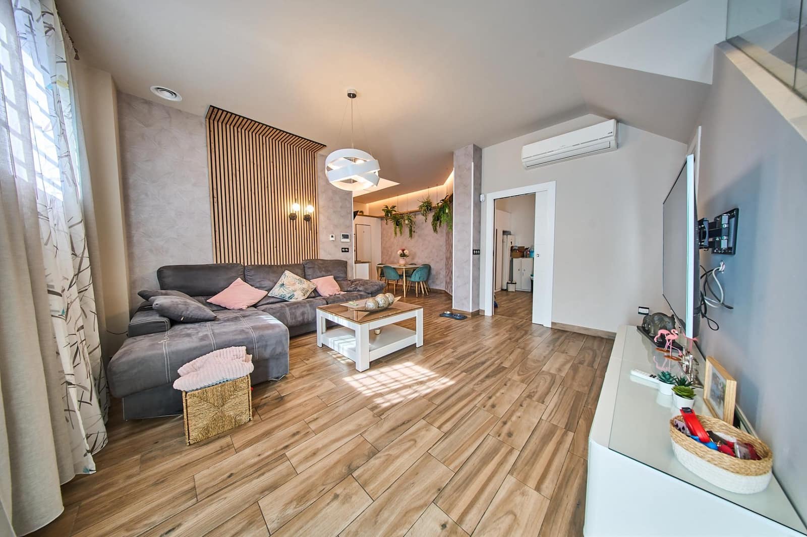 3 bedroom Terraced Villa for sale in Granada city with garage - € 410,000 (Ref: 9735780)