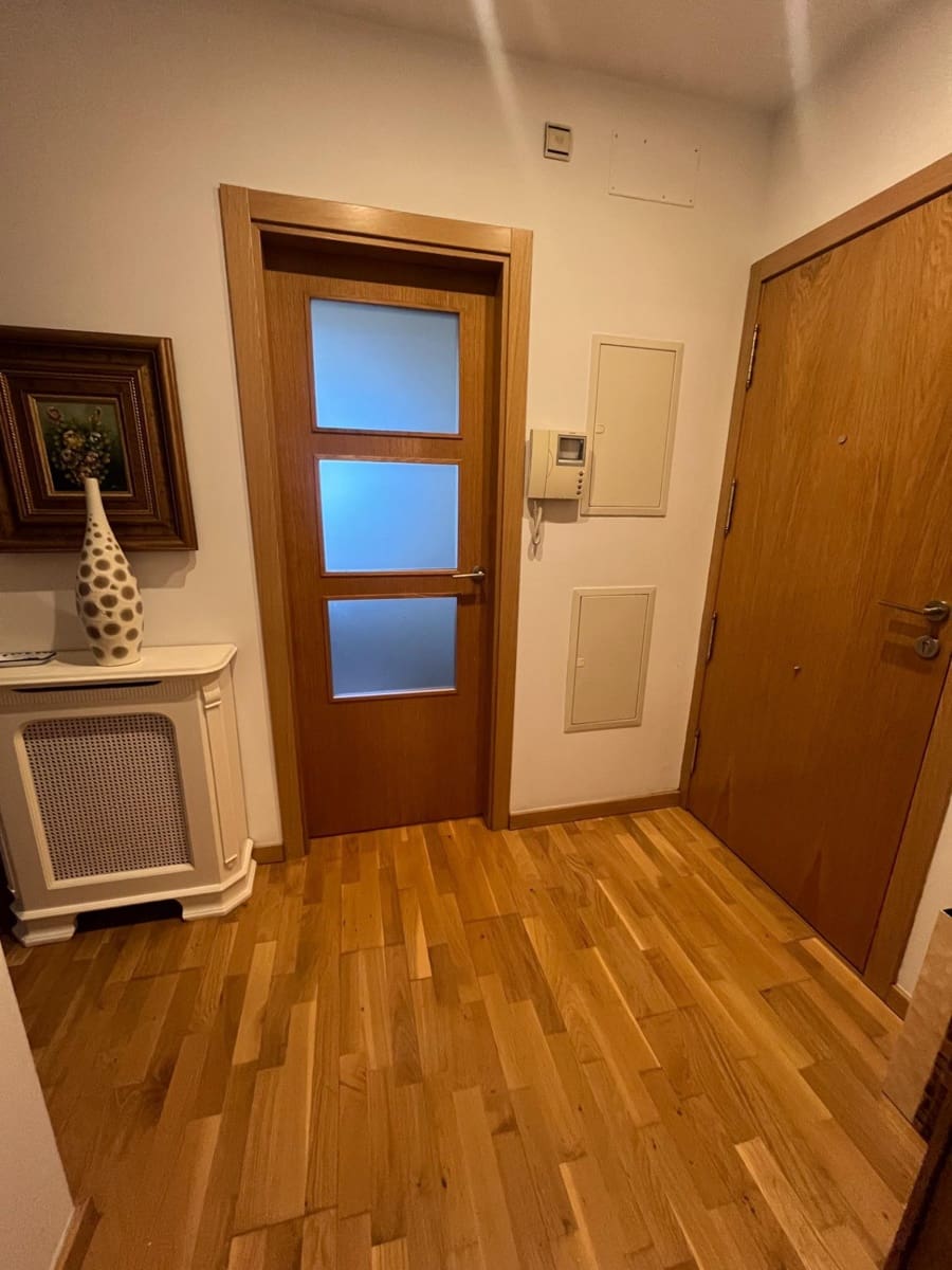 3 bedroom Flat for rent in Granada city with pool garage - € 1,100 (Ref: 9739017)