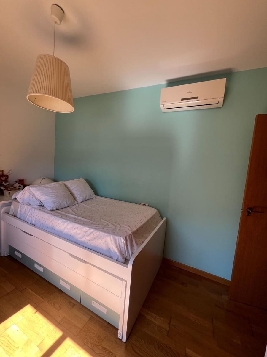 3 bedroom Flat for rent in Granada city with pool garage - € 1,100 (Ref: 9739017)