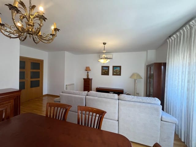 3 Zimmer Wohnung zu vermieten in Granada Stadt mit Pool Garage - 1.100 € (Ref: 9739017)