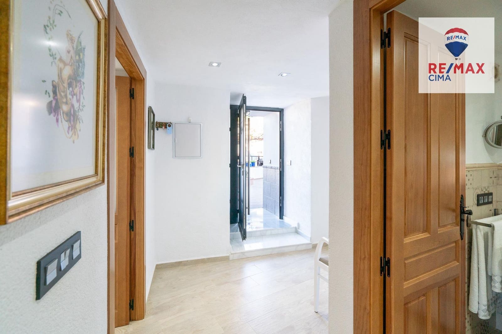 3 bedroom Cave House for sale in Castillejar - € 136,000 (Ref: 9739025)