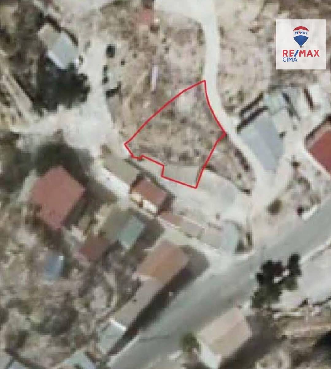 Finca/Country House for sale in Zujar - € 29,900 (Ref: 9744175)