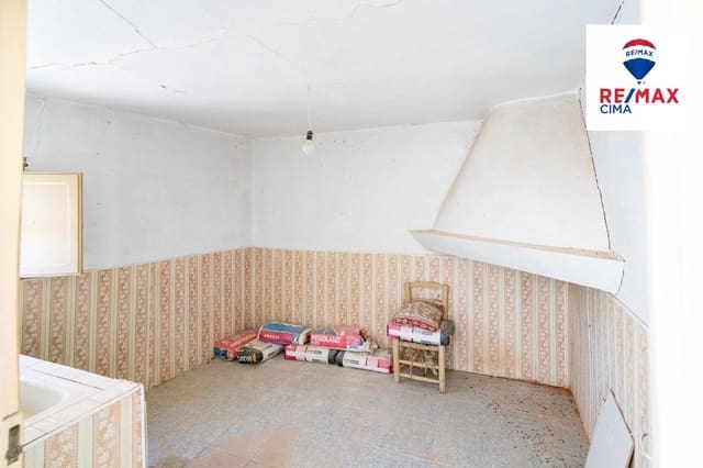 Finca/Country House for sale in Zújar - € 29,900 (Ref: 9744175)