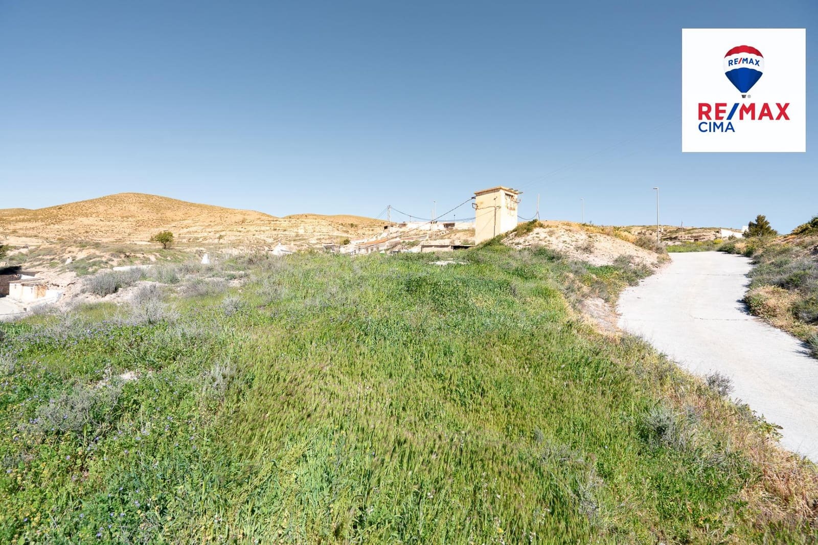 Finca/Country House for sale in Zujar - € 29,900 (Ref: 9744175)