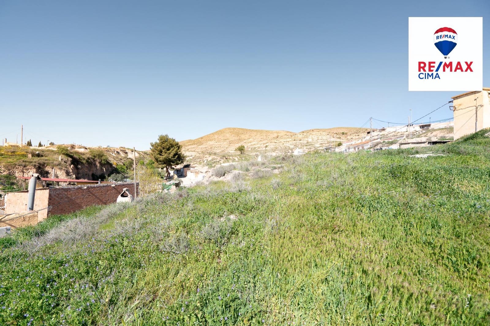 Finca/Country House for sale in Zujar - € 29,900 (Ref: 9744175)