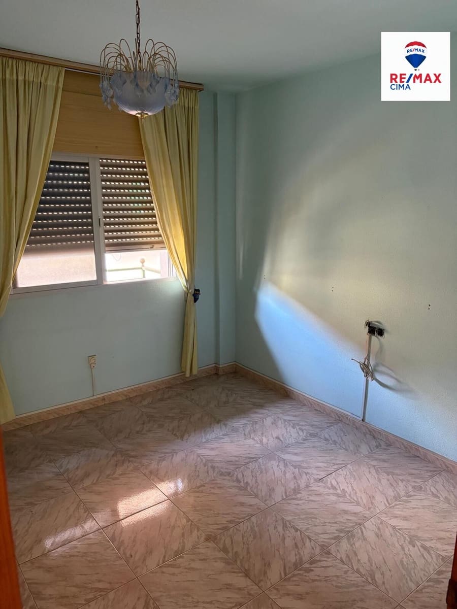 3 bedroom Flat for sale in Motril - € 140,000 (Ref: 9762151)