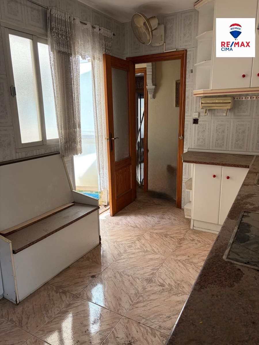 3 bedroom Flat for sale in Motril - € 140,000 (Ref: 9762151)