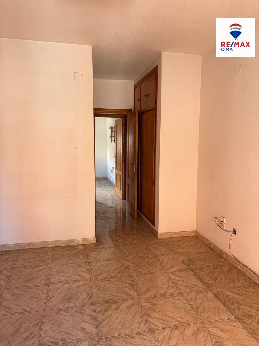 3 bedroom Flat for sale in Motril - € 140,000 (Ref: 9762151)