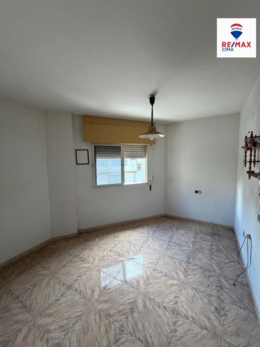 3 bedroom Flat for sale in Motril - € 140,000 (Ref: 9762151)