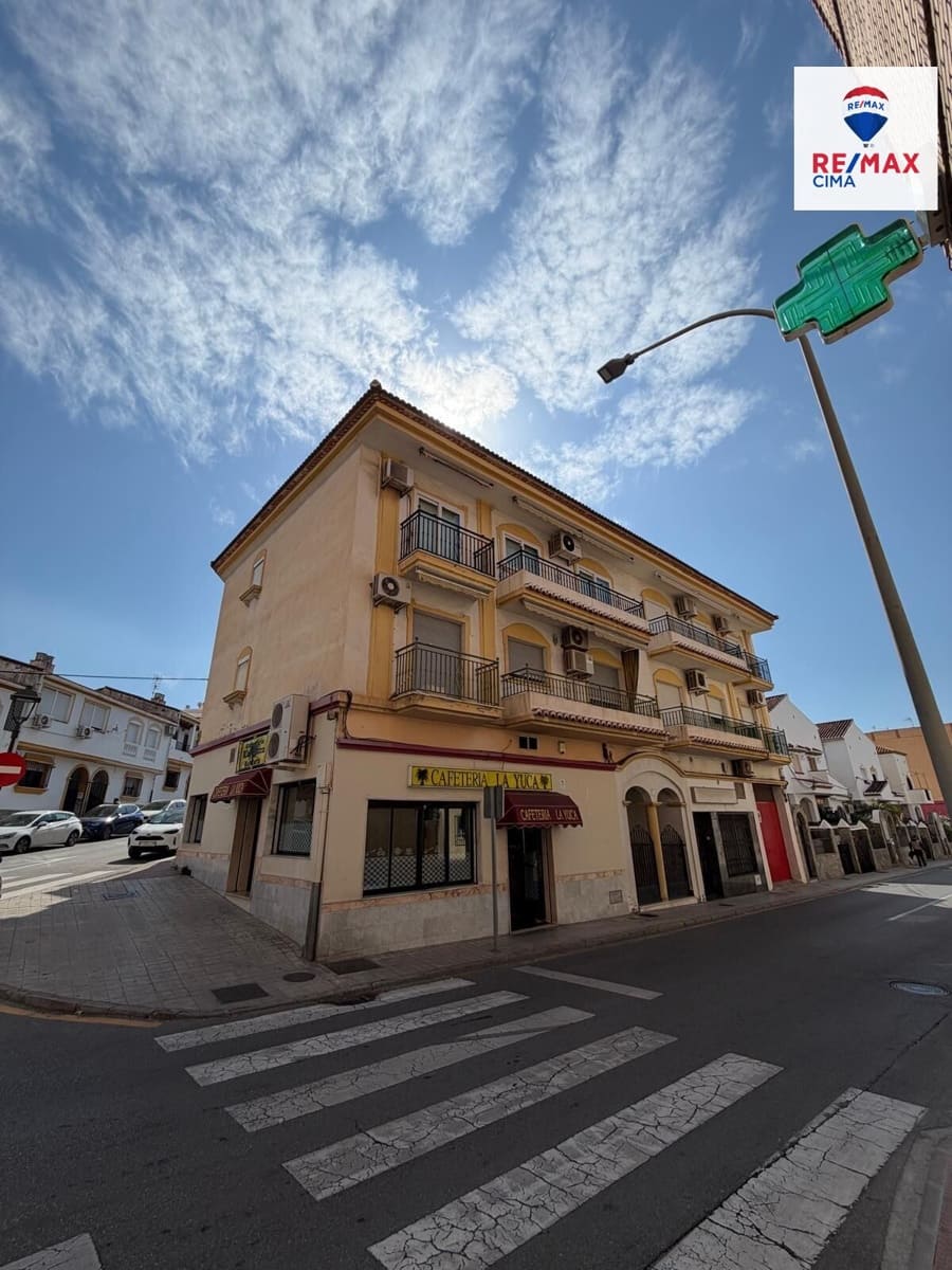 3 bedroom Flat for sale in Motril - € 140,000 (Ref: 9762151)
