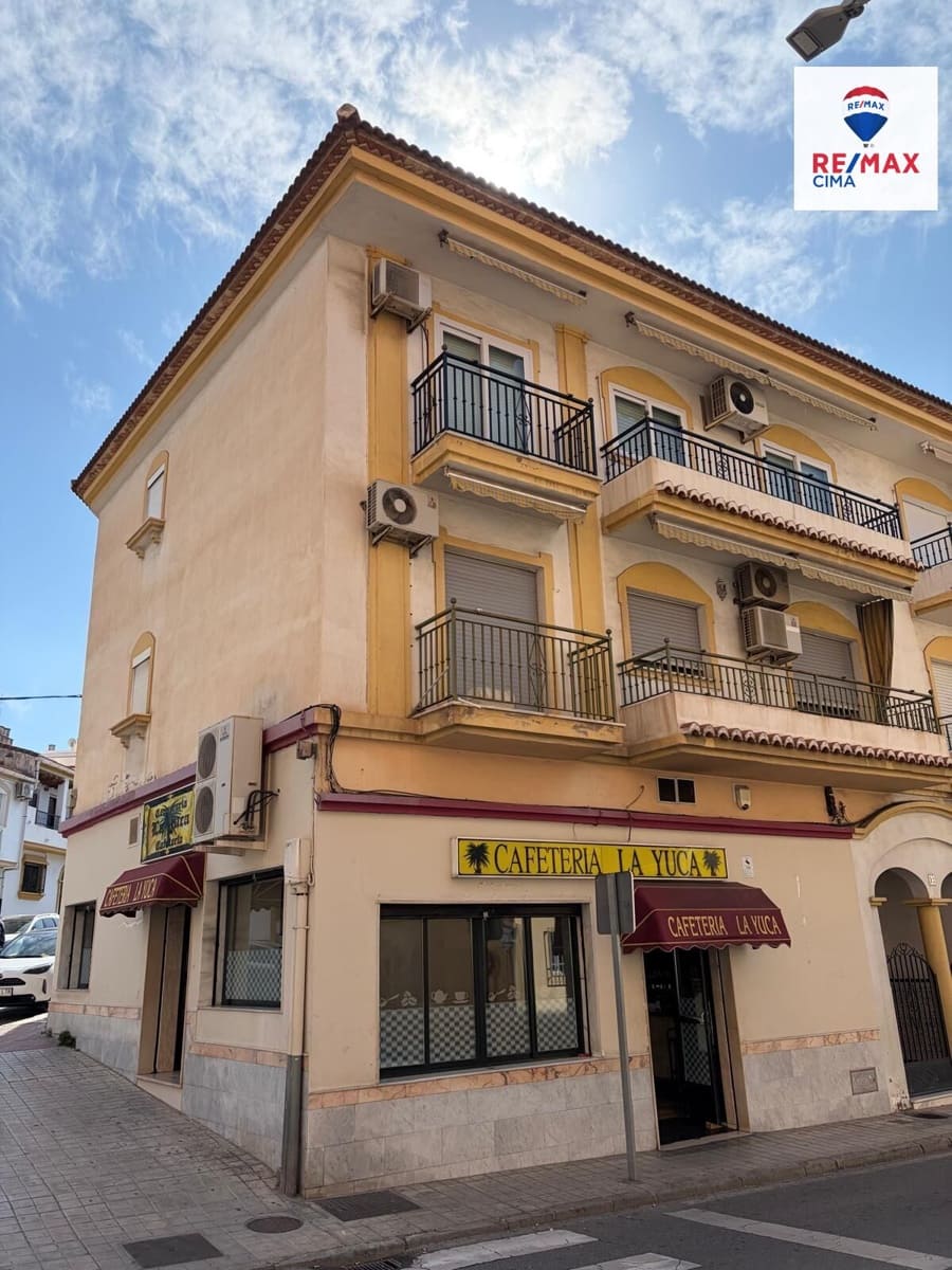 3 bedroom Flat for sale in Motril - € 140,000 (Ref: 9762151)