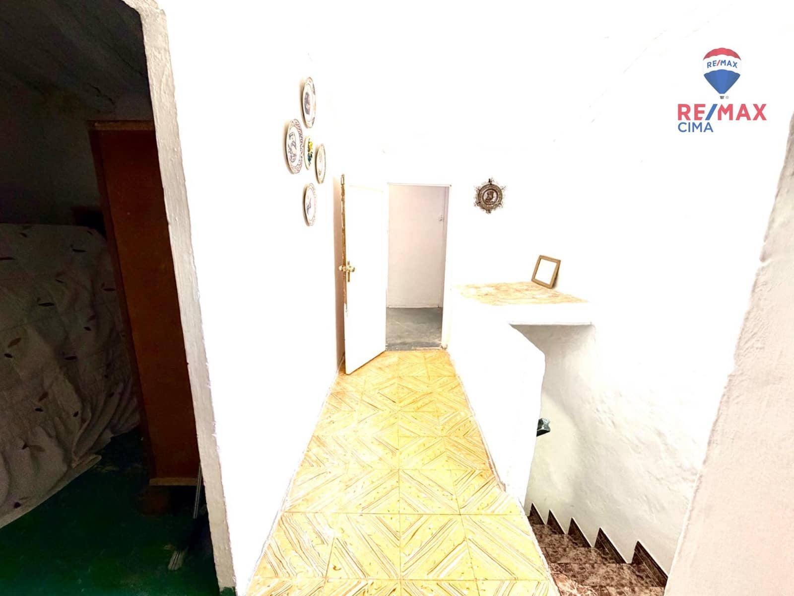 5 makuuhuone Omakotitalo myytävänä paikassa Cullar mukana 
autotalli - 55 000 € (Ref: 9773287)