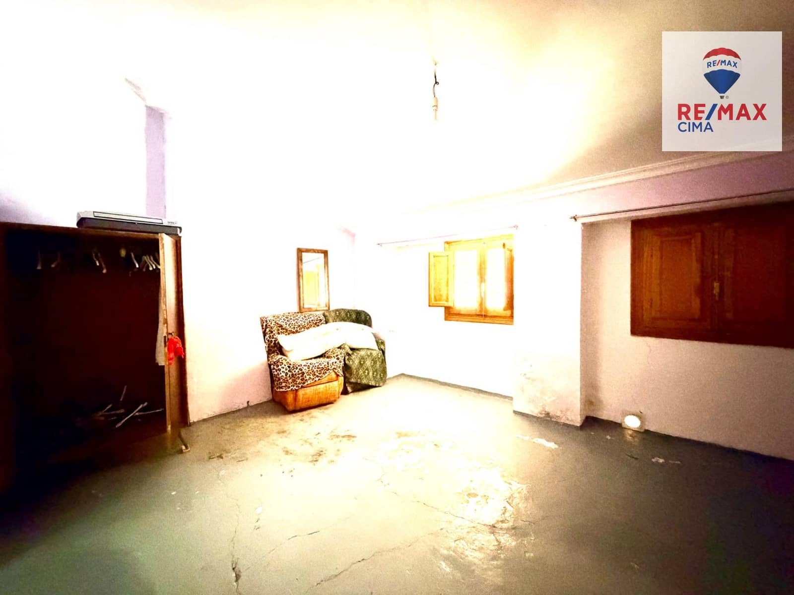 5 makuuhuone Omakotitalo myytävänä paikassa Cullar mukana 
autotalli - 55 000 € (Ref: 9773287)