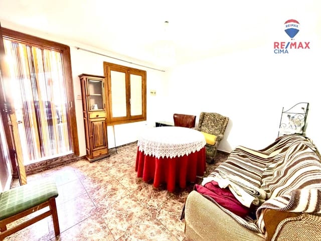 5 makuuhuone Omakotitalo myytävänä paikassa Cúllar mukana 
autotalli - 55 000 € (Ref: 9773287)