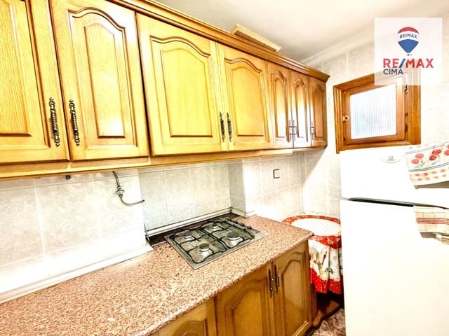 5 makuuhuone Omakotitalo myytävänä paikassa Cúllar mukana 
autotalli - 55 000 € (Ref: 9773287)