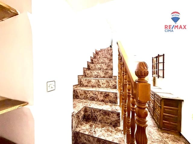 5 makuuhuone Omakotitalo myytävänä paikassa Cúllar mukana 
autotalli - 55 000 € (Ref: 9773287)