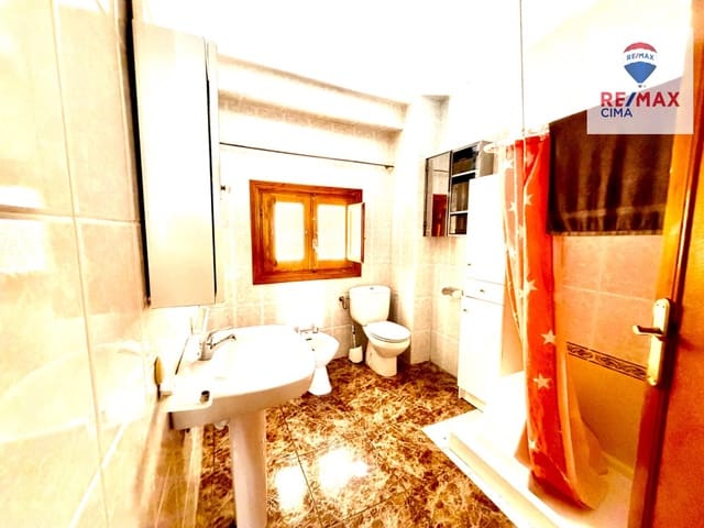 5 makuuhuone Omakotitalo myytävänä paikassa Cúllar mukana 
autotalli - 55 000 € (Ref: 9773287)