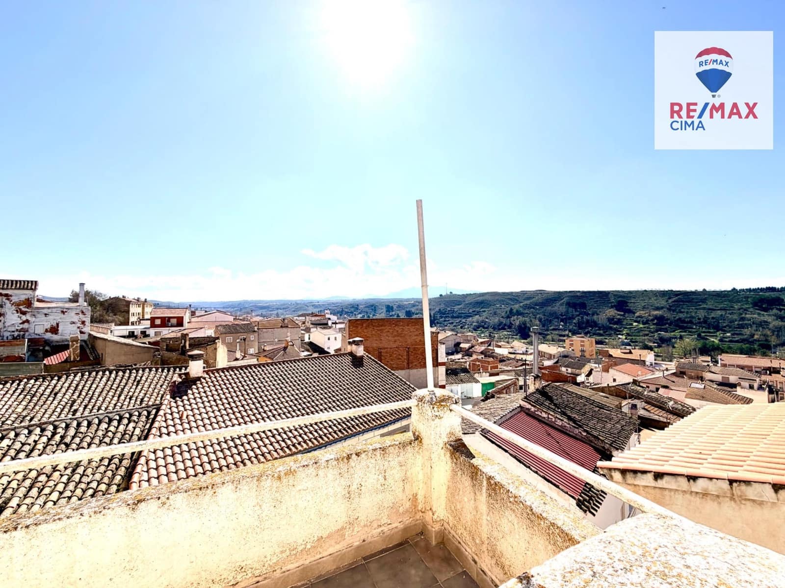 5 makuuhuone Omakotitalo myytävänä paikassa Cullar mukana 
autotalli - 55 000 € (Ref: 9773287)