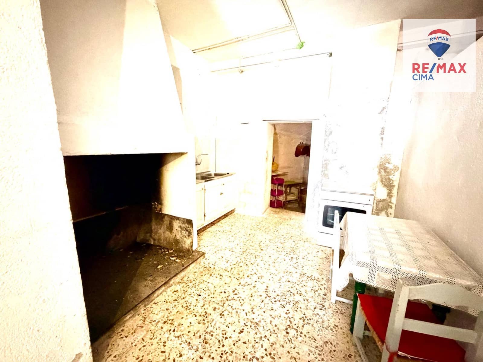 5 makuuhuone Omakotitalo myytävänä paikassa Cullar mukana 
autotalli - 55 000 € (Ref: 9773287)