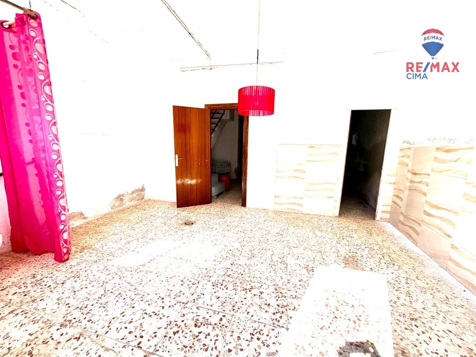 5 makuuhuone Omakotitalo myytävänä paikassa Cullar mukana 
autotalli - 55 000 € (Ref: 9773287)